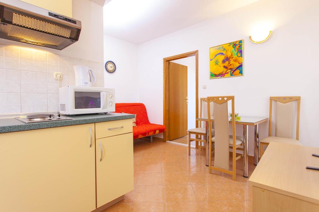 Apartments Villa Jukic Makarska Quarto foto